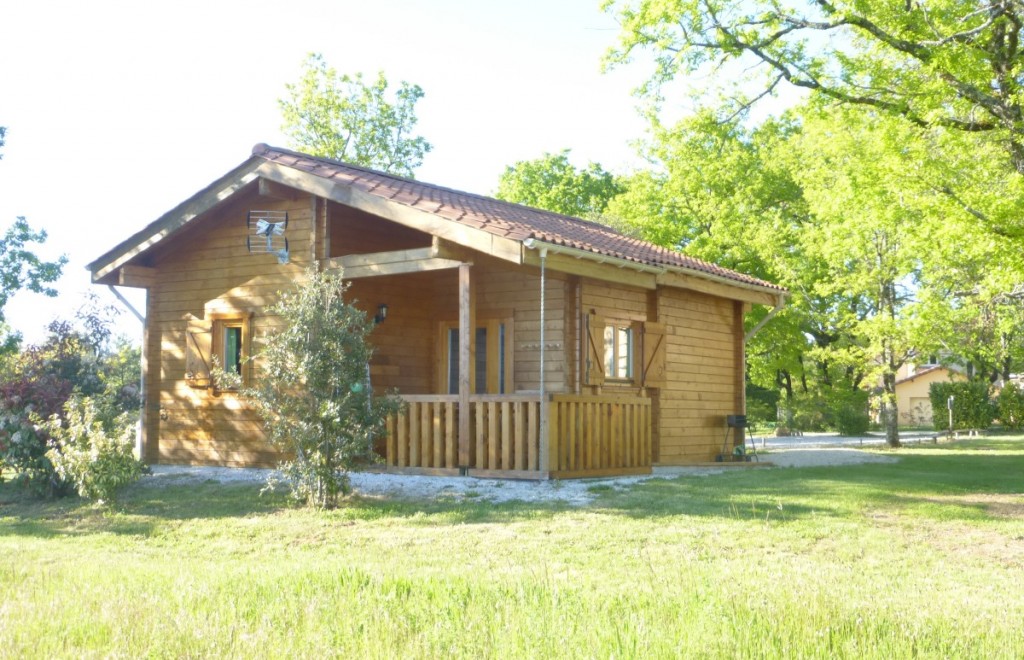 LE GRILLON : Chalet...